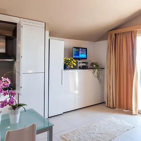 Sottovento Hotel apartamentowy 3*