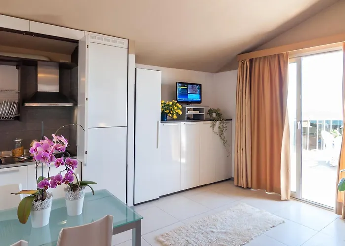 Sottovento Aparthotel 3*